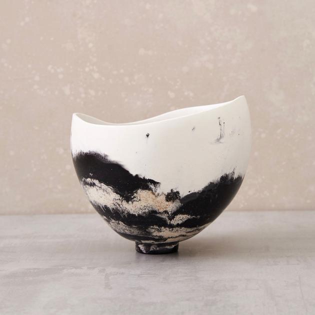 Hybrid Gallery Daisy Freestone vessels